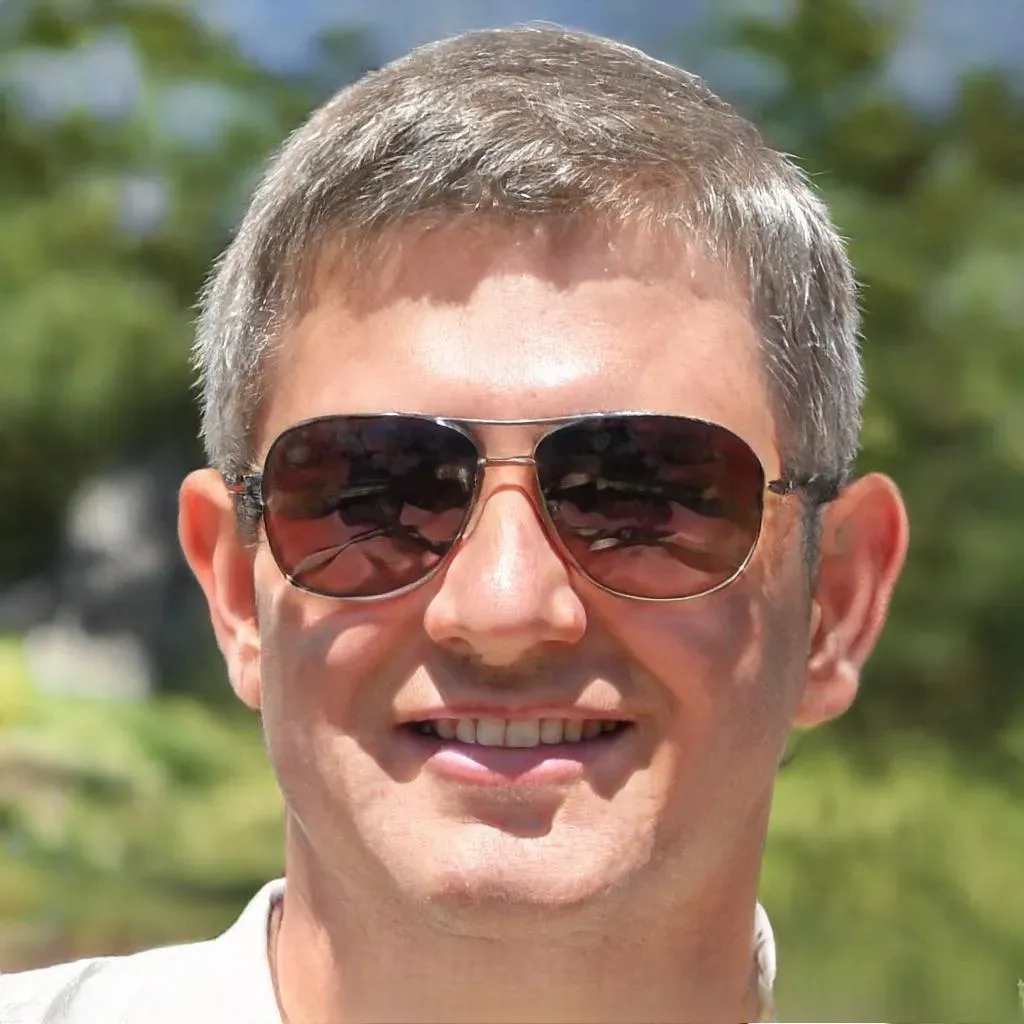 Daniel Harris